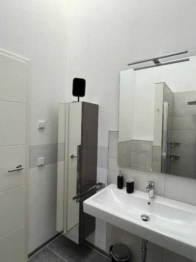 Schwarz Ferienhaus Auszeit Mit Sauna מראה חיצוני תמונה