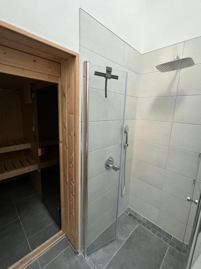 Schwarz Ferienhaus Auszeit Mit Sauna מראה חיצוני תמונה