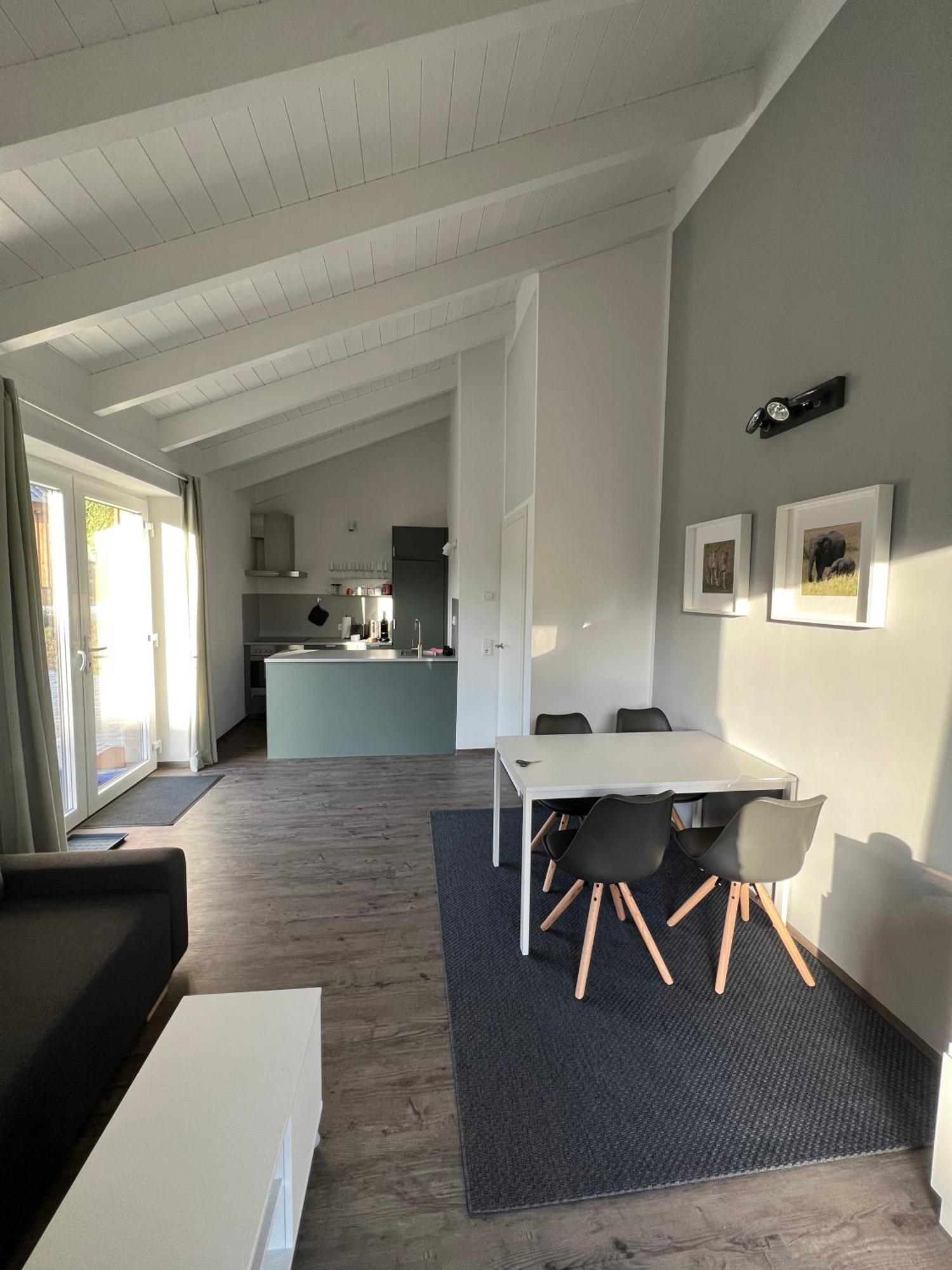 Schwarz Ferienhaus Auszeit Mit Sauna מראה חיצוני תמונה